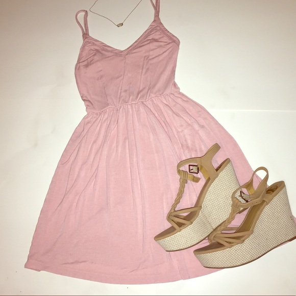 Flowy Pink Dress - Picture 1 of 3